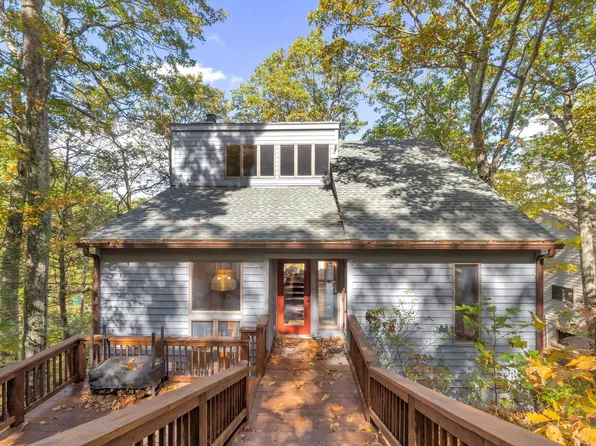 57 Tyro Ln, Nellysford, VA 22958