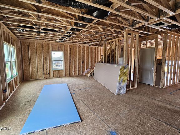 2nd image of 151 Alice Trace Pl #6