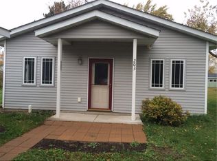 203 1st St SW, Hinckley, MN 55037