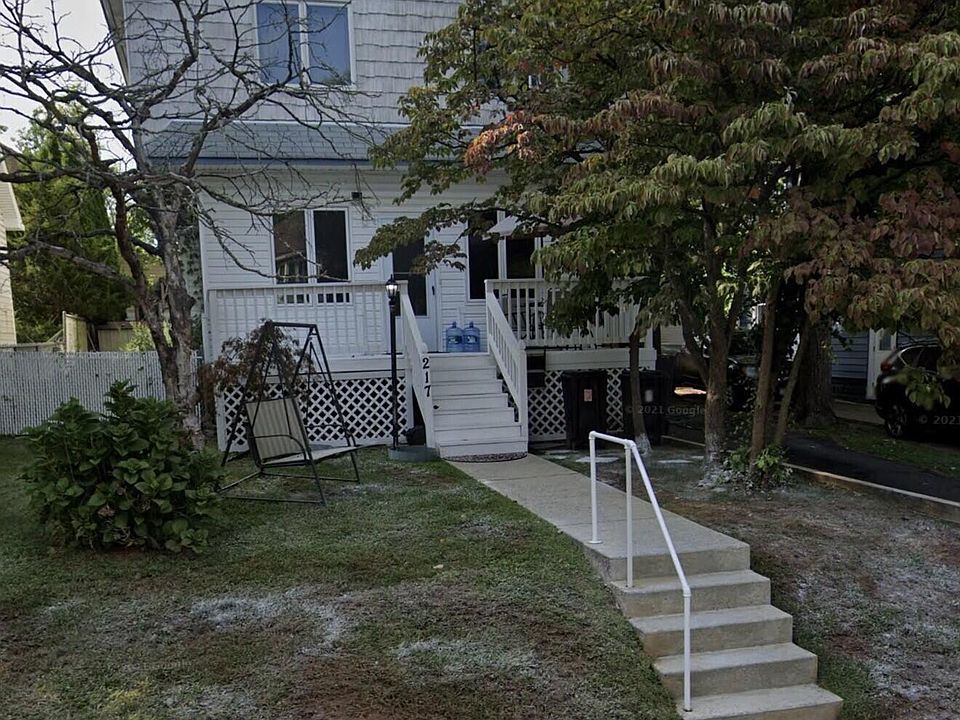 2nd image of 217 Edgegrove Ave