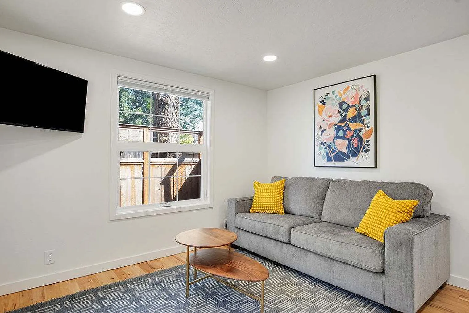 1 bed, 1.0 bath, 592 sqft, $2,358 — Photo 3