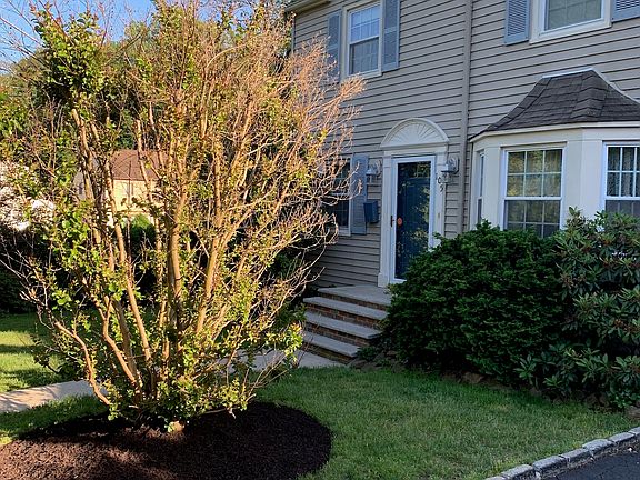 4th image of 105 Coeyman Ave