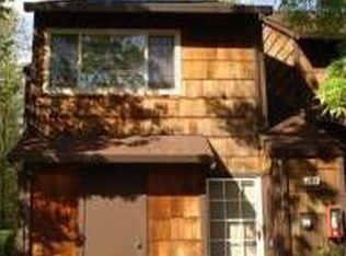 1332 Parkway Dr, Rohnert Park, CA 94928