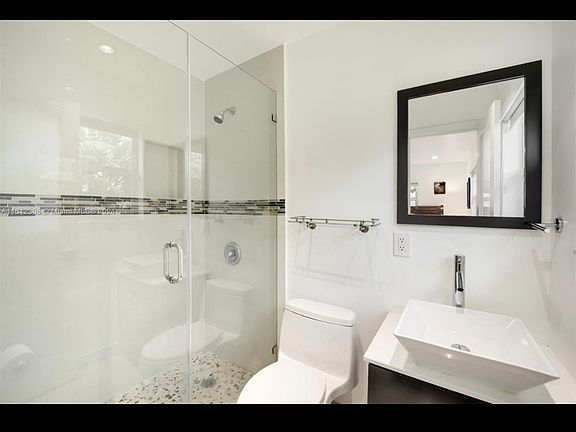 3rd image of 8943 SW 128th St