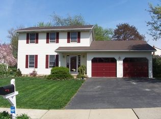 9 N Herbein Dr, Topton, PA