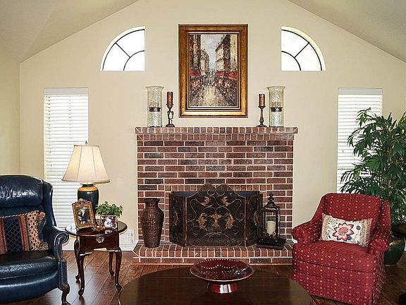 5th image of 4919 Northfork Dr