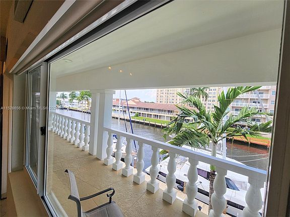 4th image of 2881 NE 32nd St APT 318