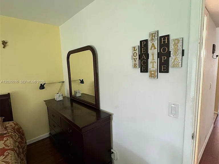 221 Kent M #221 — Photo 7