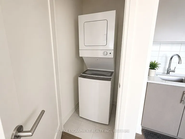 509 Dundas St W #616 — Photo 18