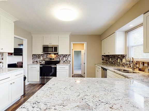 2nd image of 8085 Plantation Dr