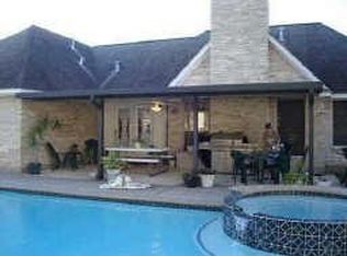 12206 W River Run Dr, Mont Belvieu, TX 77523