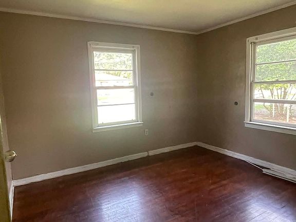 5th image of 206 Celia Dr