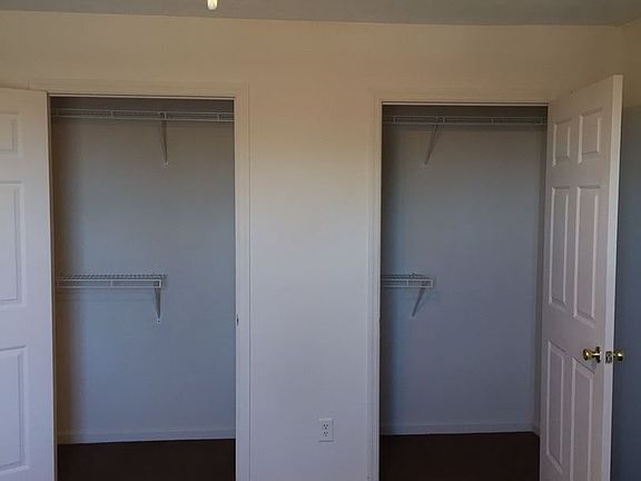 3rd image of 124 Mallory Ct APT 3