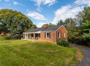 1501 Armstrong Ave, Staunton, VA 24401