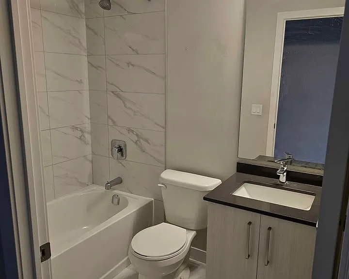 15 Queen St S #701 — Photo 7
