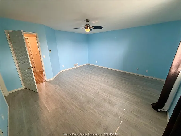 1484 Border Cres — Photo 15