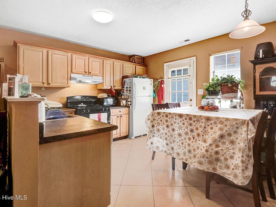 2nd image of 4118 Sudbury Road