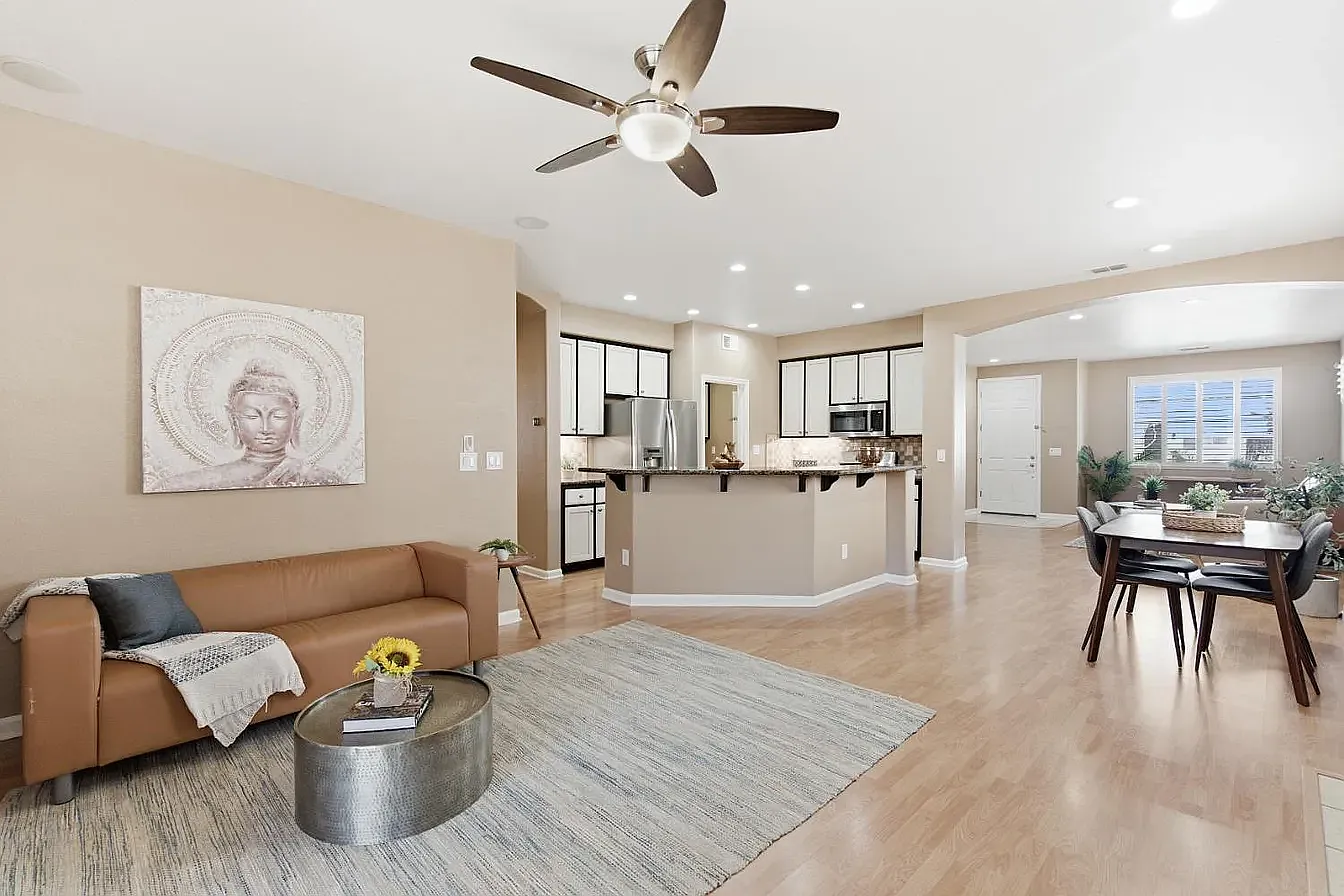 4 bed, 1665 sqft, $3,200 — Photo 2