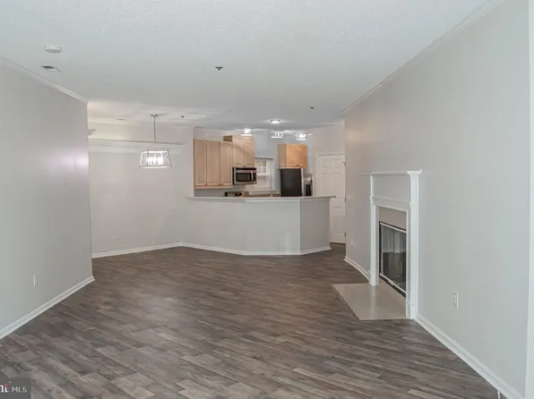 105 Square Rigger Way #105, Solomons, MD 20688