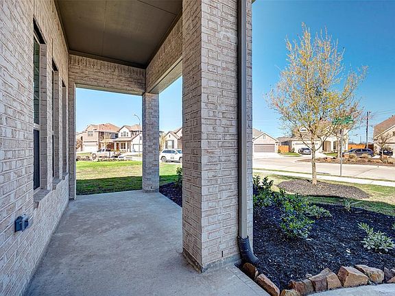 2nd image of 24431-24431 Ferdossa Dr