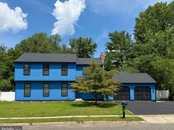 27 Pheasant Dr, Sicklerville, NJ 08081
