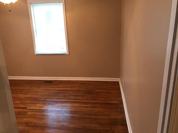 4th image of 27 Chestnut Dr
