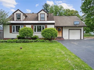 203 Forest Dr, North Syracuse, NY, 13212
