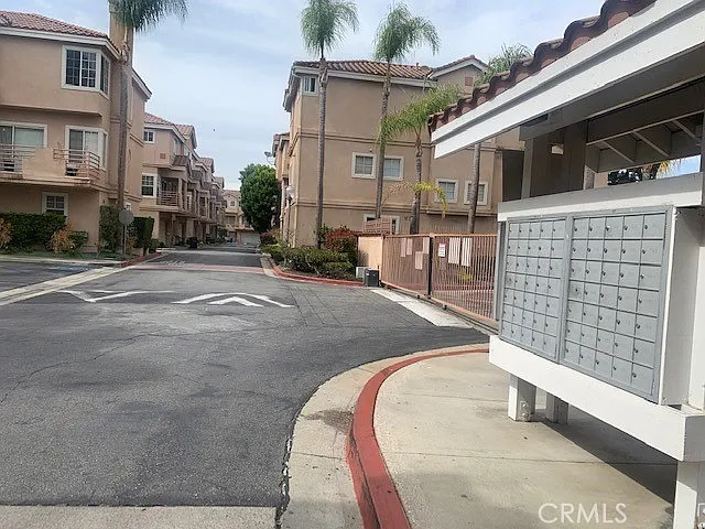 13967 Lemoli Ave — Photo 4