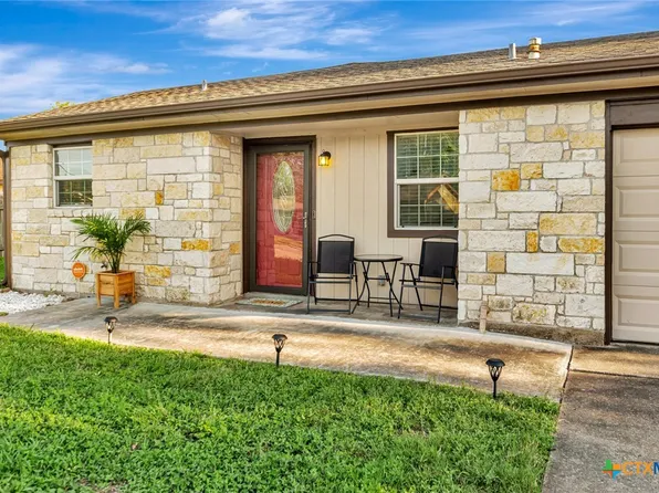 3205 Gayle St, Victoria, TX 77901