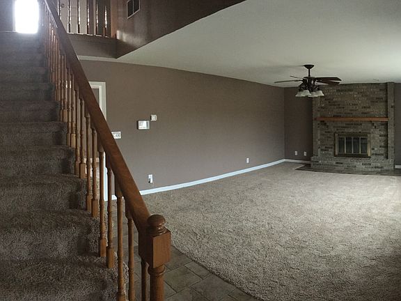 Living Room: Looking SW