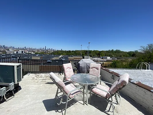 Rented by Douglas Elliman | media 16