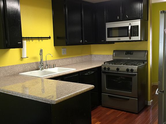 2nd image of 2357 Mira Vista Ave Unit B