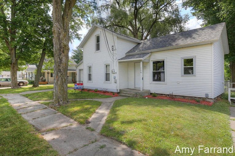 1st image of 168 Oak St