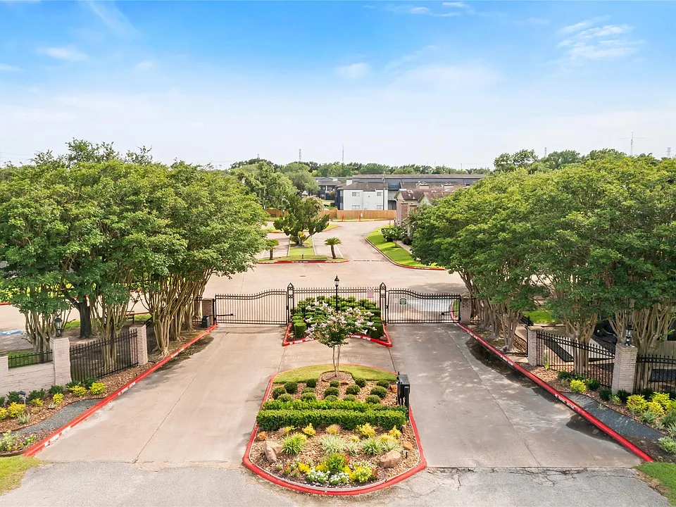 18800 Egret Bay Blvd #119