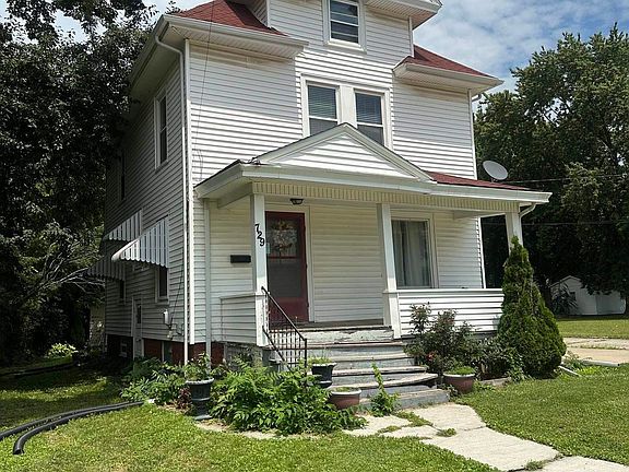 2nd image of 729 Monmouth Blvd