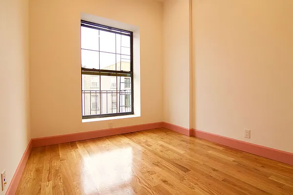 Rented by Nooklyn NYC LLC | media 13