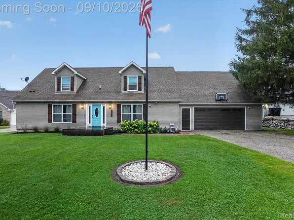 1121 Ripley Rd, Linden, MI 48451