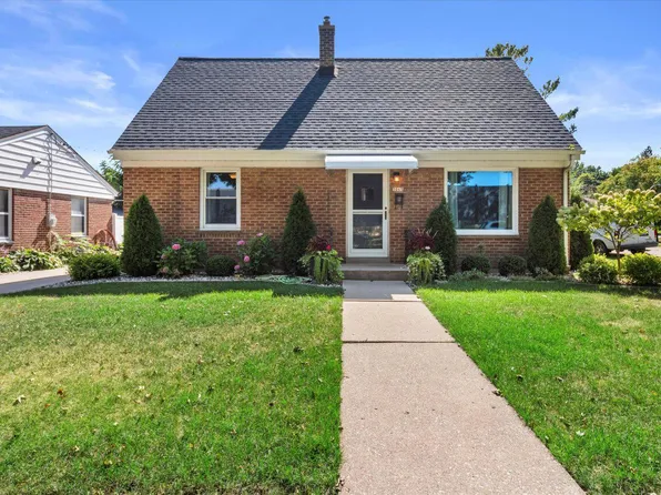 5065 West Fillmore DRIVE, Milwaukee, WI 53219