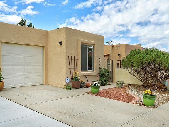 2nd image of 9556 Sierra Vista Ct NE