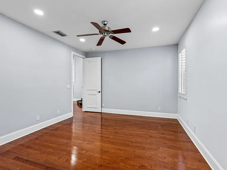 17550 Circle Pond Ct — Photo 52