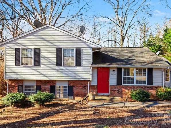 2601 Devon Dr, Dallas, NC 28034