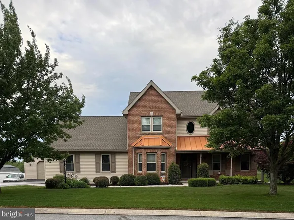 1820 Oakridge Ct, Lebanon, PA 17046