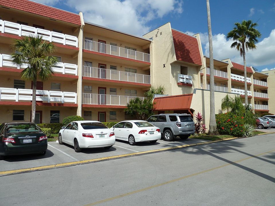 1st image of 1025 Country Club Dr #205