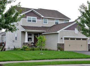 4687 Heritage Pkwy N, Hugo, MN 55038