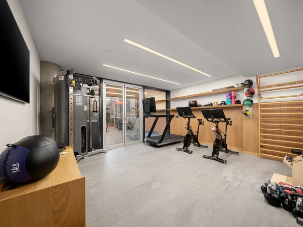 245 Tenth Avenue 3W image 15 of 15