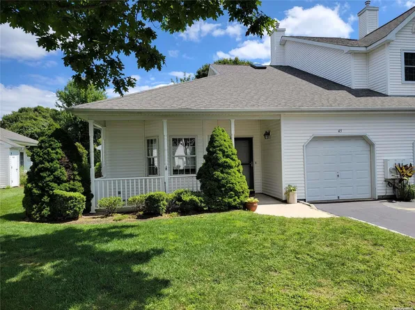 45 Oyster Cove Lane #45, Blue Point, NY 11715