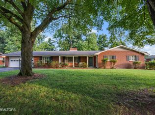 8204 Bennington Dr, Knoxville, TN 37909