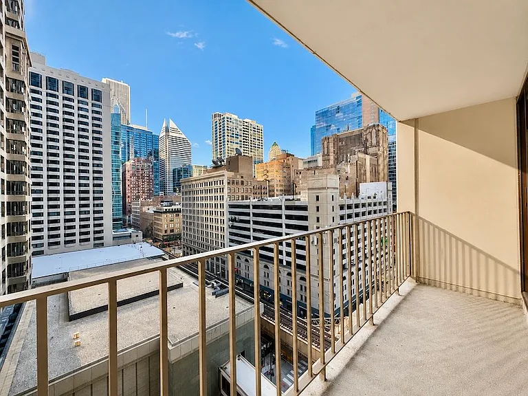 200 N Dearborn St #1205 — Photo 18