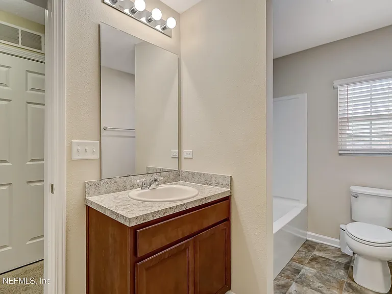 11168 Watkins Ct — Photo 35