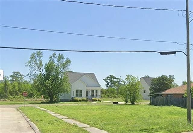 1st image of 632 Cougar Dr